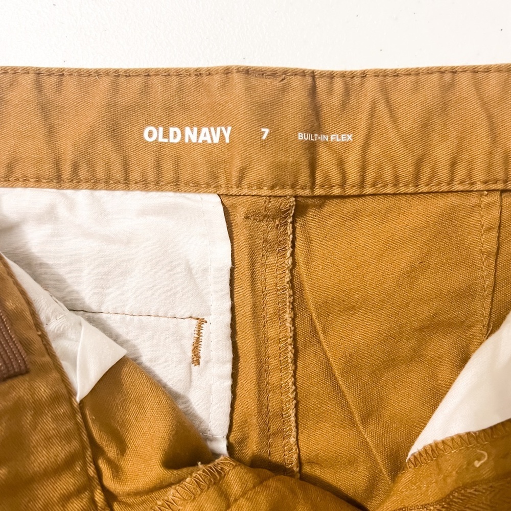 Old Navy Boys Knee Length Straight Twill Shorts - Tan, Size 7 - Picture 6 of 8